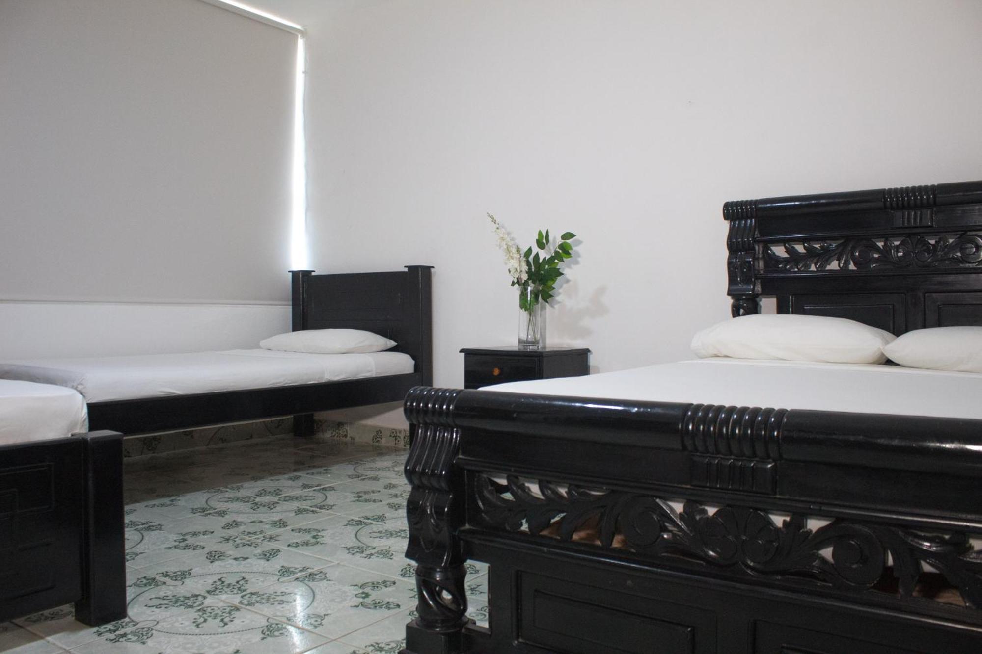 Hotel Beijing Cartagena Bagian luar foto